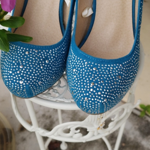 💥Dots sexy pumps.size 7. ...4 1/2" - Picture 6 of 8